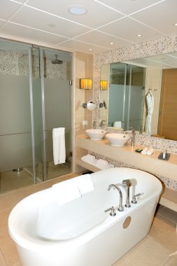 banyo modern lüks otel, peloponnes, Yunanistan