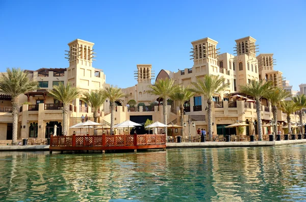 DUBAI, UAE - SEPTEMBER 9: View of the Souk Madinat Jumeirah. Mad — Stock Photo, Image