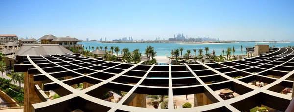 Panoramatický pohled na umělých ostrov palm jumeirah z luxusní Hotel — Stock fotografie