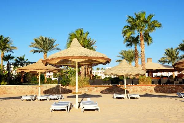 Playa en el hotel de lujo, Sharm el Sheikh, Egipto — Foto de Stock