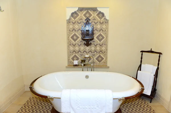 Bathroom in the luxury hotel, Dubai, UAE — Stock Photo, Image