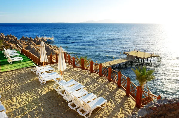 Plaża w luksusowym hotelu, Sharm el Sheikh, Egipt — Zdjęcie stockowe