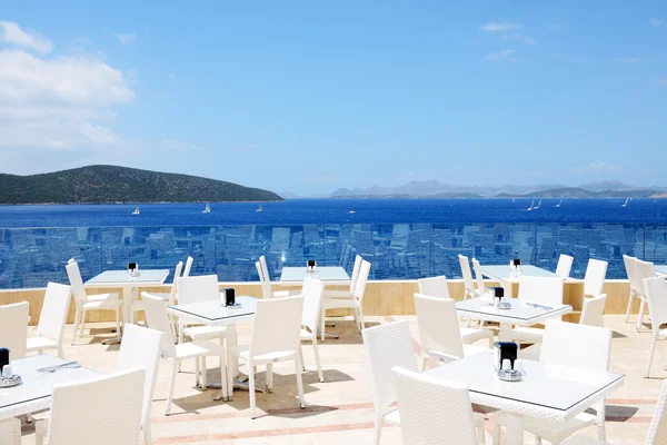 Terraço da vista do mar do hotel luxuoso, Bodrum, Turquia — Fotografia de Stock