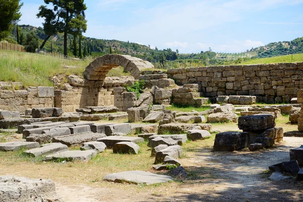De ingang in het oude olympia-stadion, peloponnes, Griekenland — Stockfoto