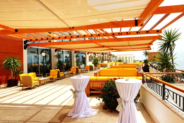 Terraza con vistas al mar de hotel de lujo, Bodrum, Turquía — Foto de Stock