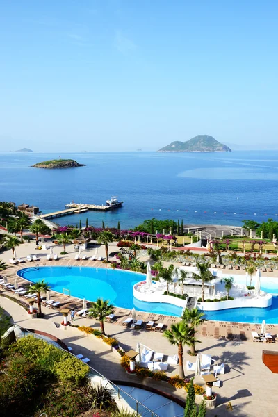 Plaża w luksusowy hotel, bodrum, Turcja — Zdjęcie stockowe