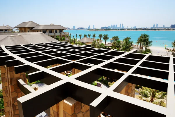 A vista sobre Jumeirah Palm ilha feita pelo homem do hotel de luxo, Dub — Fotografia de Stock