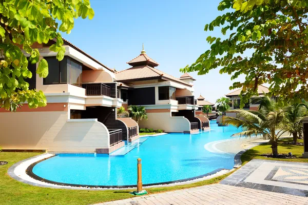 palm jumeirah insan yapımı Tay tarzı otelde lüks villalar 