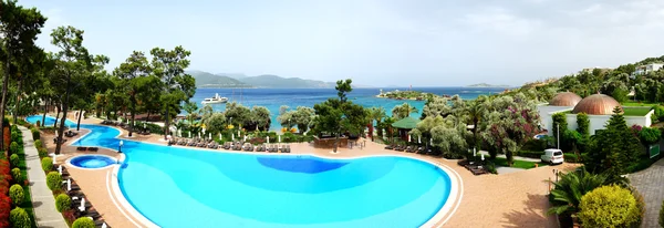 Panorama pláže na luxusní hotel, bodrum, Turecko — Stock fotografie