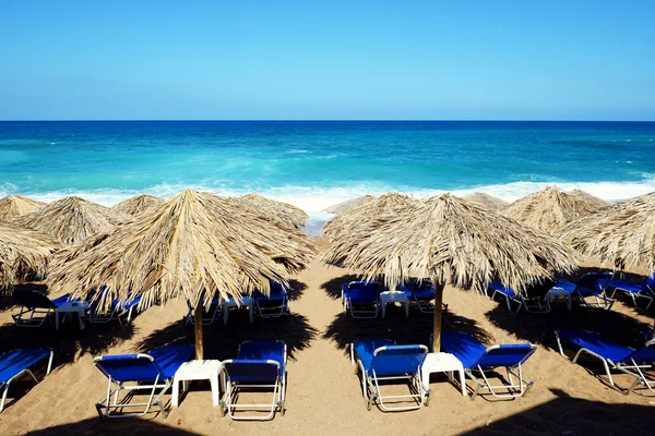 Het strand van de Ionische zee op peloponnes, luxehotel, Griekenland — Stockfoto