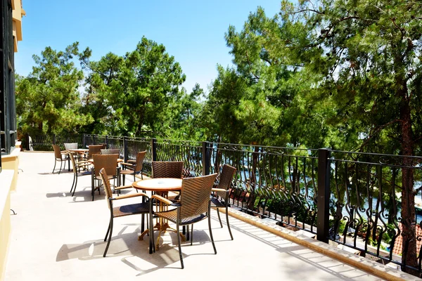 The outdoor terrace of restaurant at modern luxury hotel, Marmar — Stock Photo, Image