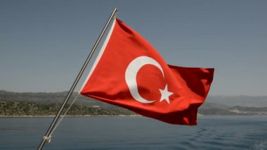 Türk bayrağı yatta, Antalya, Türkiye