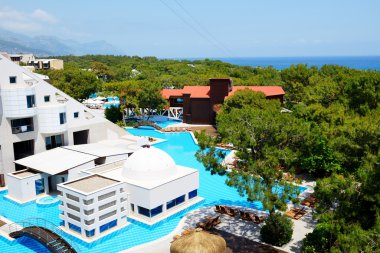 Antalya, Türkiye 'deki lüks otelde yüzme havuzu