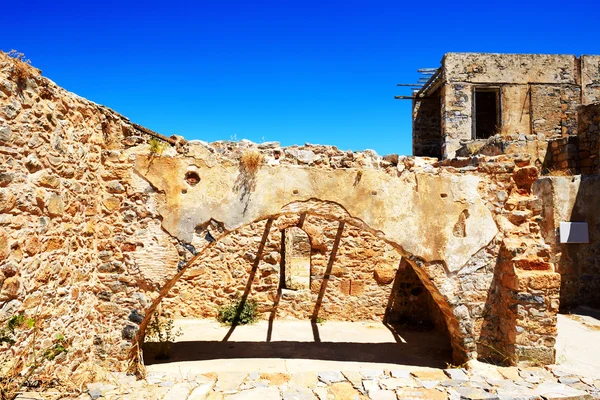 Jó ujjスピナロンガ島、クレタ島、ギリシャの建築 — ストック写真