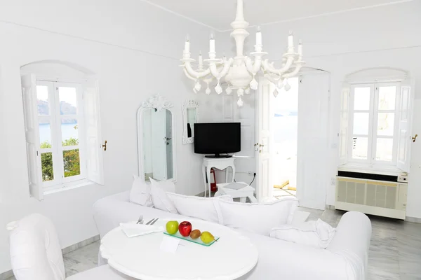 Apartament w luksusowym hotelu, Wyspy santorini, Grecja — Zdjęcie stockowe
