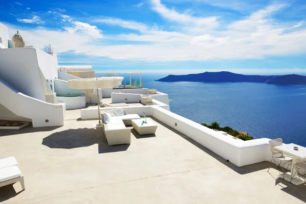The sea view terrace at luxury hotel, Santorini island, Greece — Stock Photo, Image