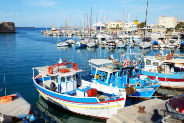 Heraklion, Yunanistan - 12 Mayıs: geleneksel Yunan balıkçı teknesi bir