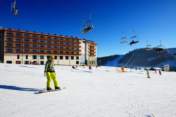 Bukovel Ukraine February Cableway Snowborders Skiers Radisson Blu Resort Hotel — Stock Photo, Image