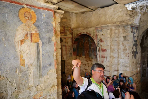 Myra Turkey April Turkish Guide Tells Tourists Story Church Nicholas — Fotografia de Stock