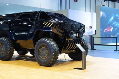 Dubai, Birleşik Arap Emirlikleri - 17 Kasım: Lüks Devel altmış off-road araç Dubai Motor Show 2017 üzerinde 17 Kasım 2017 üzerinde olduğunu 