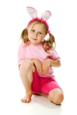 pembe kulakları tavşan ile küçük kız