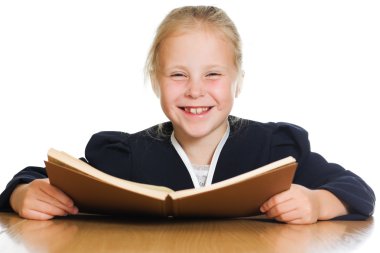 bir masada oturuyordu komik kız öğrenci