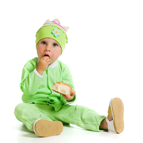 Lindo bebé come el pan —  Fotos de Stock