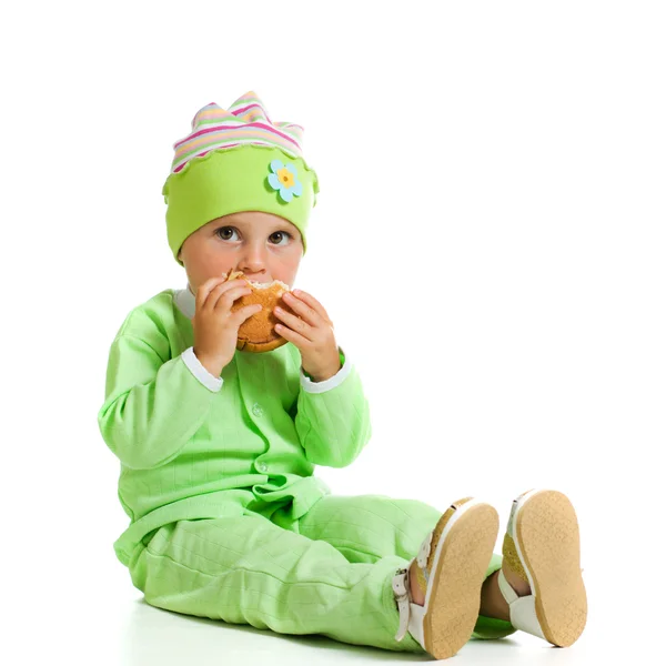 Carino bambino mangia il pane — Foto Stock