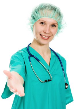 Dost canlısı kadın doktor elini uzatıyor.