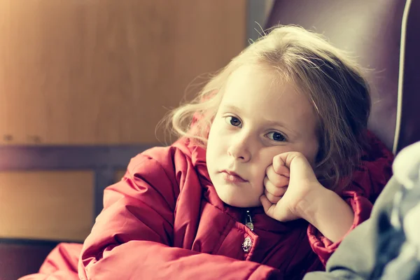 Girl rides on a train — Stock Photo, Image