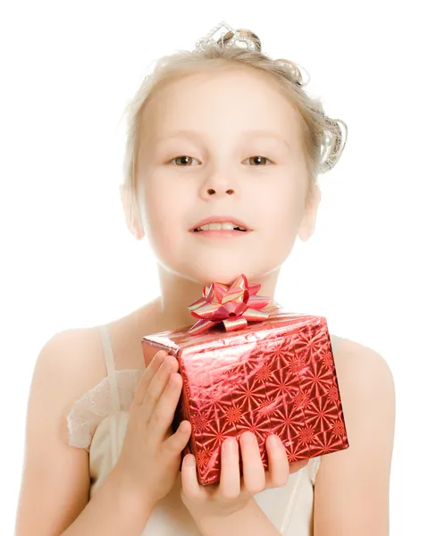 Mooi meisje met een geschenk Rechtenvrije Stockfoto's