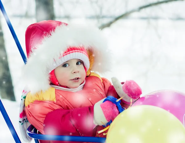 Kid winter sledding — Stock Photo, Image