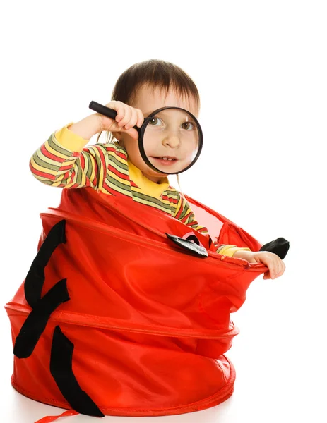 Little kid looking out of basket — Stock Photo, Image