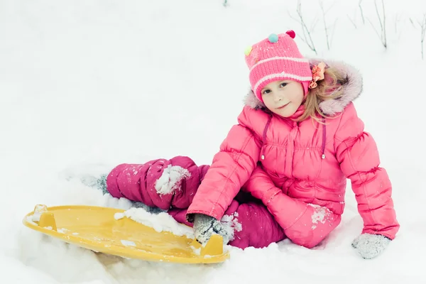 Inverno do bebê ao ar livre . — Fotografia de Stock