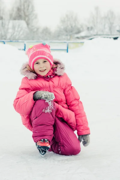 氷スケートの女の子 — ストック写真