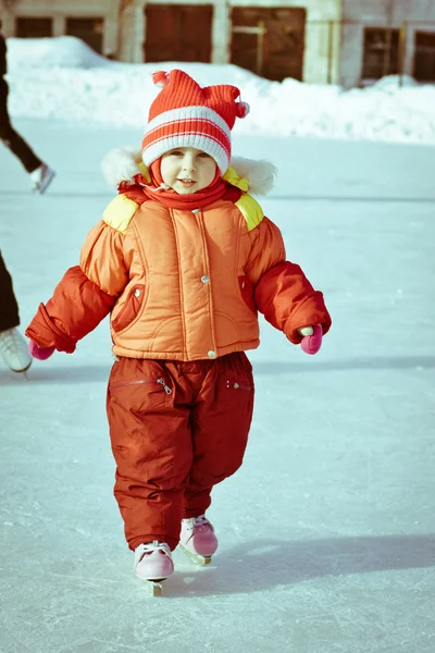 Fille dans le skate — Photo