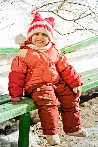 Pretty little girl in winter — Stock Photo, Image