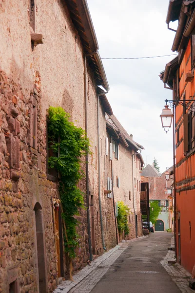 Stará ulice ve městě Colmar — Stock fotografie