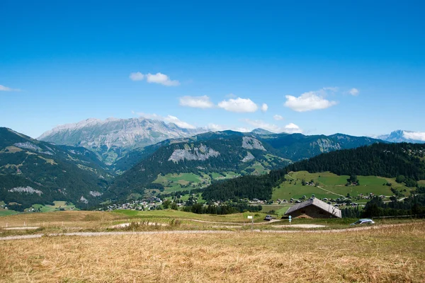 Bergslandskap i Alperna — Stockfoto
