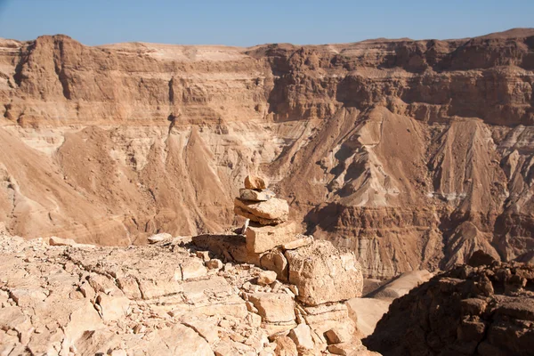 Montanhas em pedra deserto nead Mar Morto — Fotografia de Stock