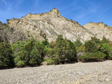 Georgia dağlarda doğa yürüyüşü yaparak Khahetia 'da seyahat ediyor.