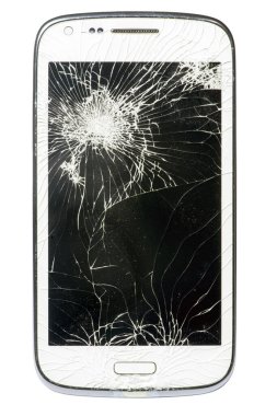 Parçalanmış ekranı olan bir akıllı telefon, beyaz üzerine izole edilmiş, kırpma yolu da dahil..