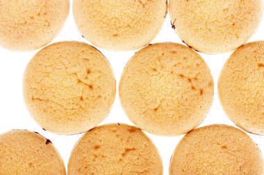 Beyaz bir arka plan üzerinde izole kurabiye.