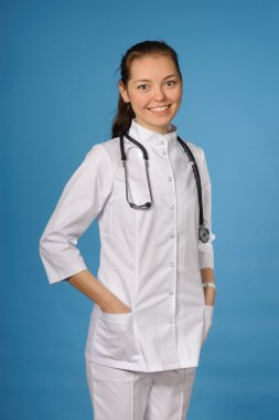 Dost canlısı kadın doktor.