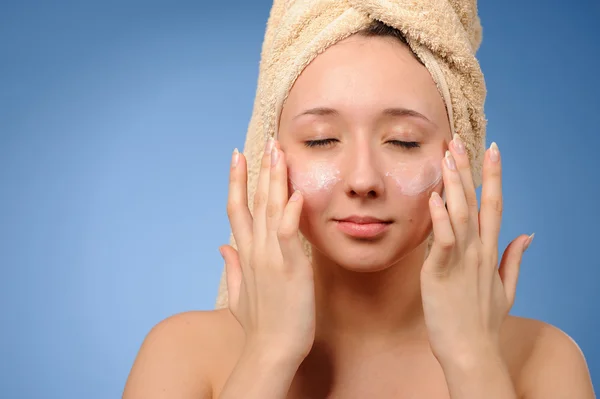 Woman with a towel — Stock Photo, Image