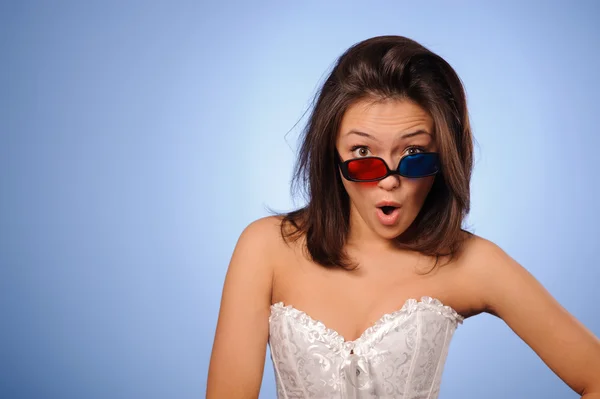 Mujer con gafas estéreo — Foto de Stock