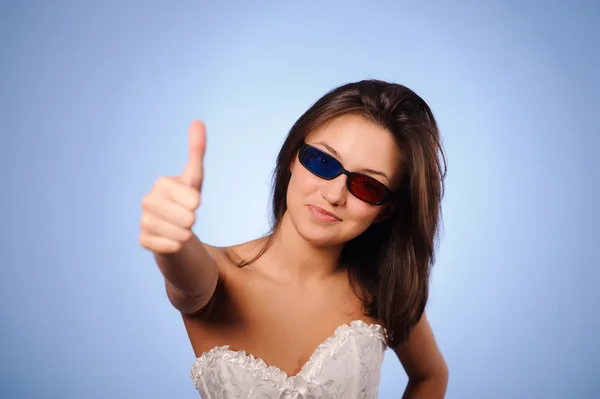 Mujer con gafas estéreo — Foto de Stock