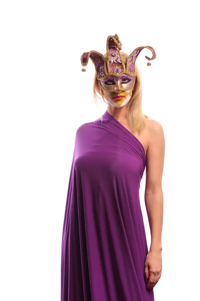 Vrouw in violet carnaval masker — Stockfoto