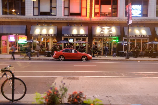 Fasaden på caféer i center i chicago — Stockfoto