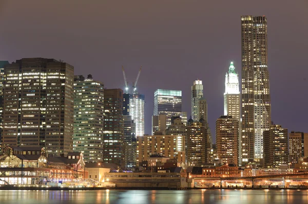 Lower Manhattan bei Nacht — Stockfoto